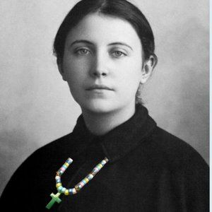 Pepperjack Beaded Jade Cross Necklace